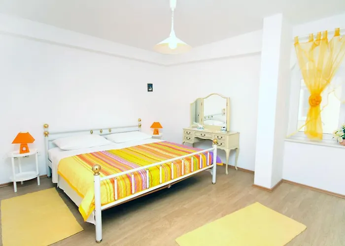 Apartament With A Parking Space Podstrana, Split - 4849 Podstrana